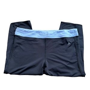 Indero Active Black And White Athletic Womens Size XL Capri Pants